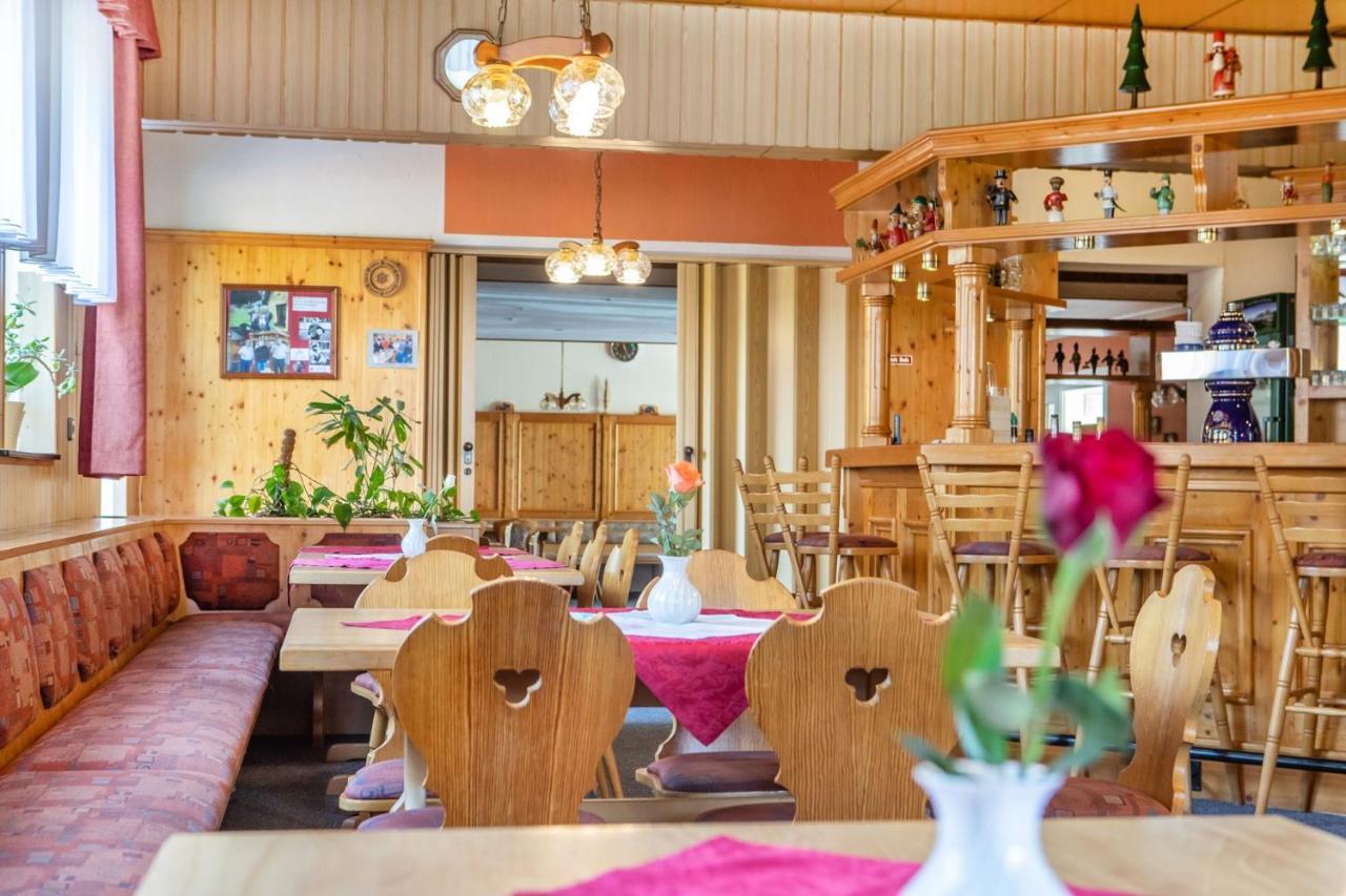 Hotel "Zum Einsiedler" Deutschneudorf Buitenkant foto